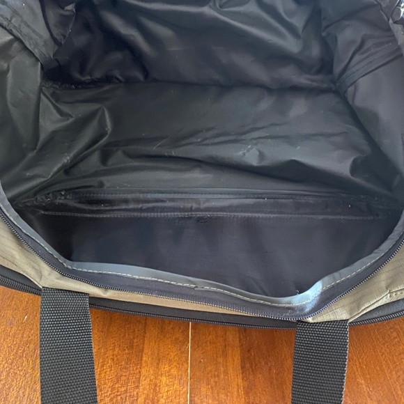 Eddie Bauer Small Travel Carry On Bag Olive Army Green color - Picture 3 of 4